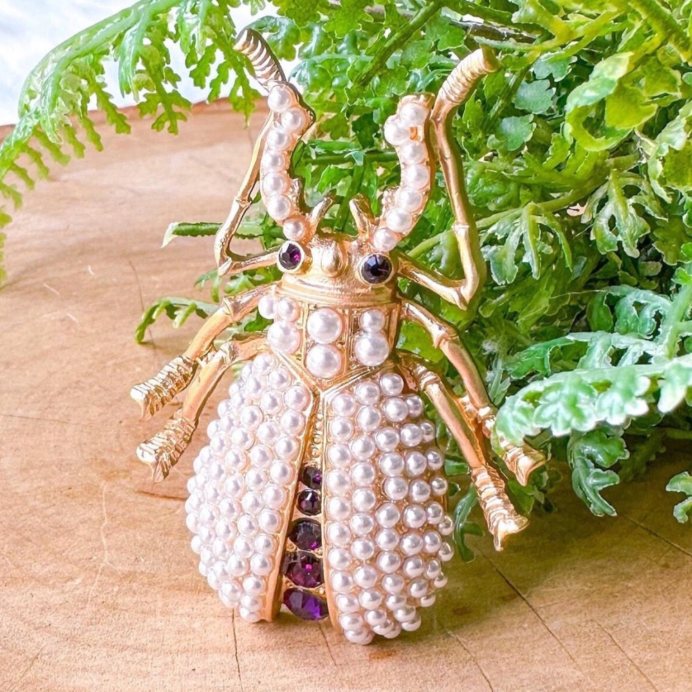 Beetle Insect Pearl & Purple Crystal Rhinestone Matte Gold Bling Brooch